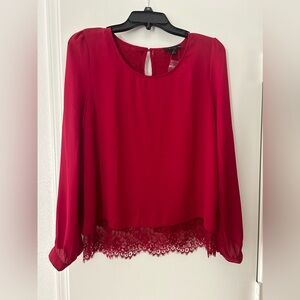 NWT Mine Red Burgundy Long Sleeve Laced Back Top Blouse. Size Medium